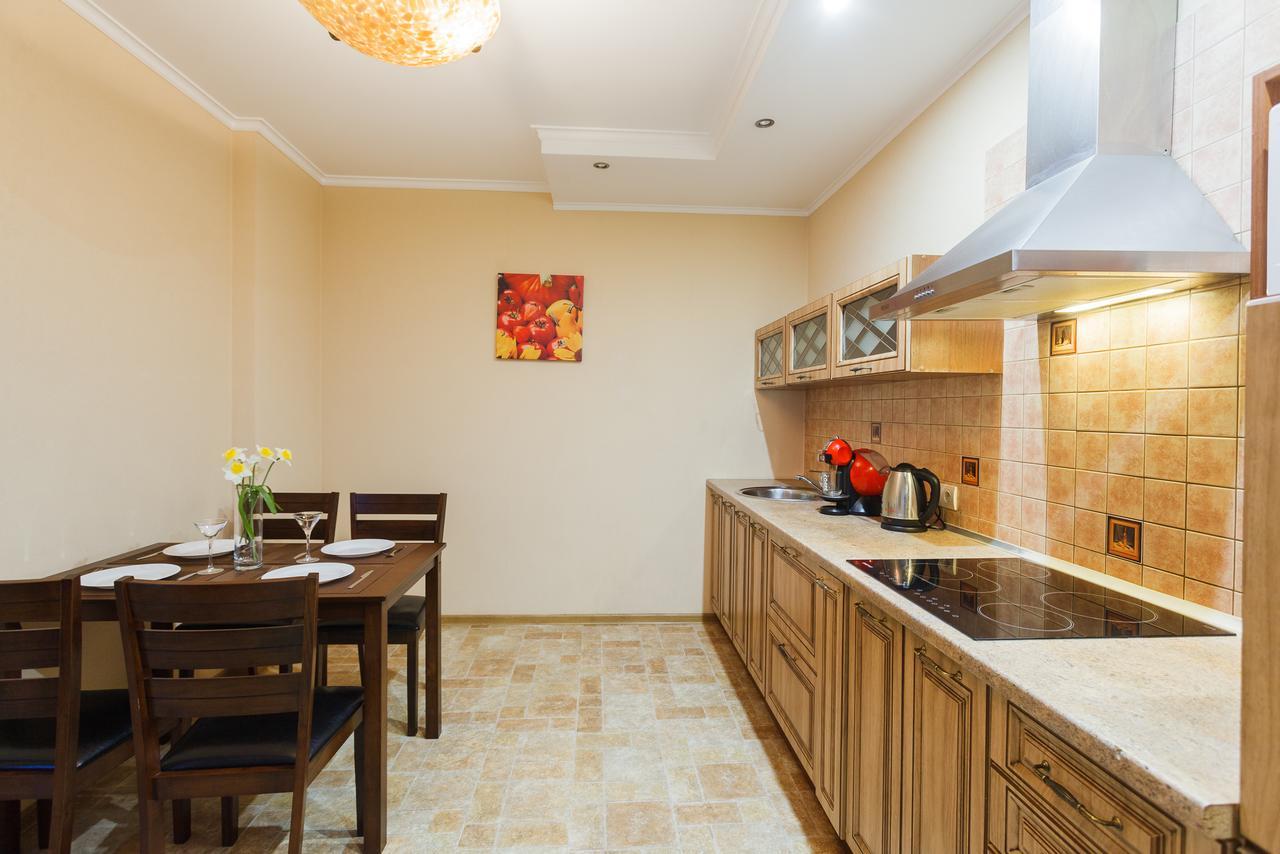 Apartment In Complex Korona On Knyazhyi Zaton 21 基輔 外观 照片